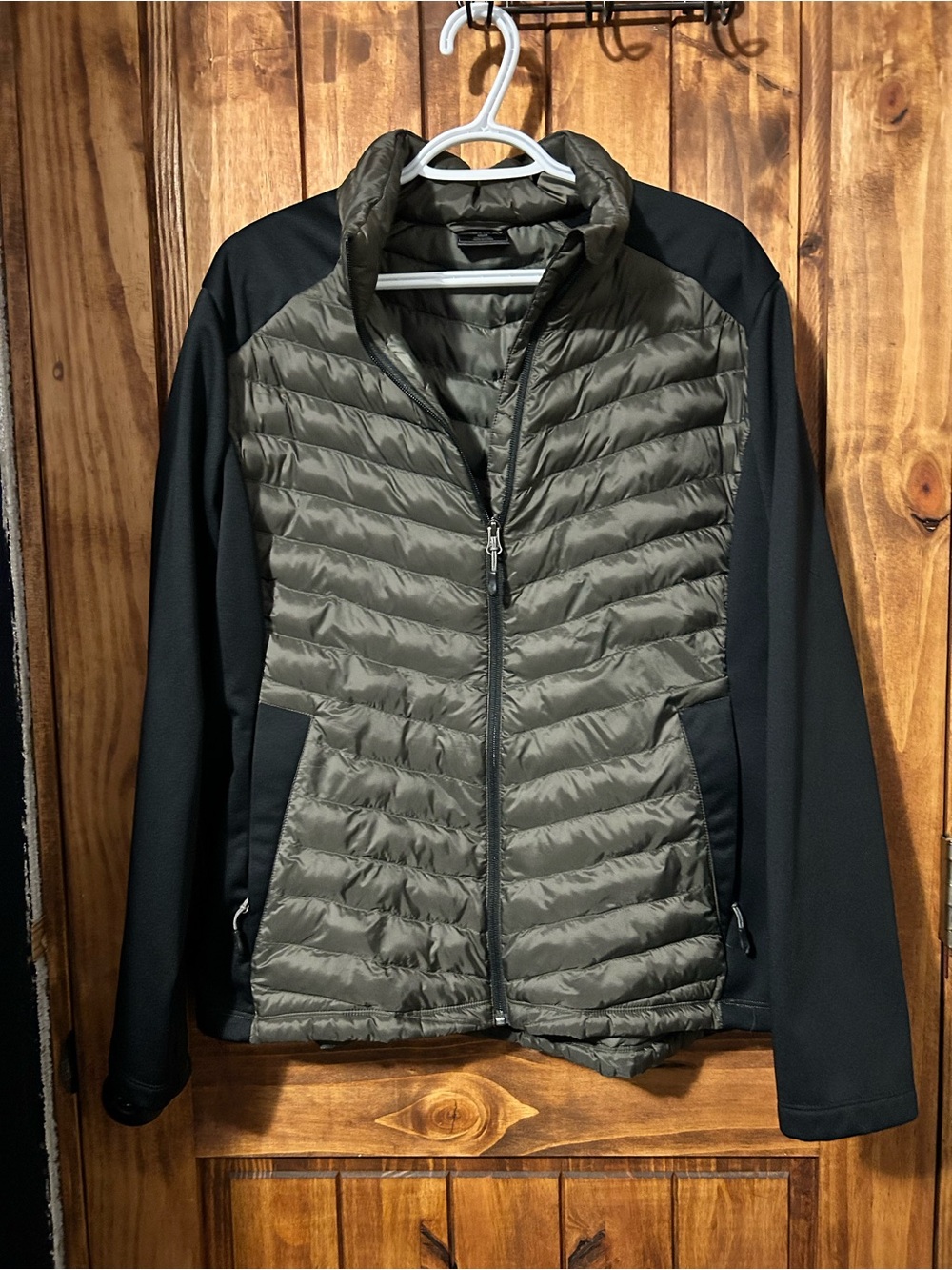 32 Degrees Olive Green Quilted Front with Black Sleeves Jacket